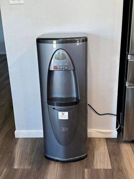 The Benefits of a Bottleless Water Dispenser in the Office